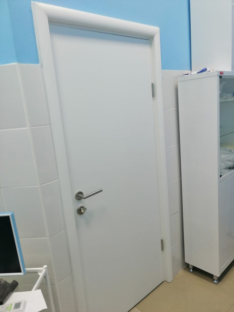 Пластиковая влагостойкая дверь Aquadoor в белом цвете